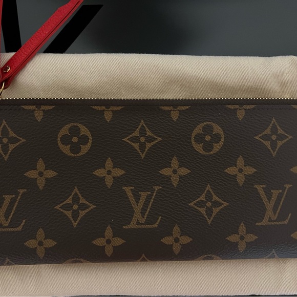 Louis Vuitton Monogram Adele Wallet - Picture 3 of 3